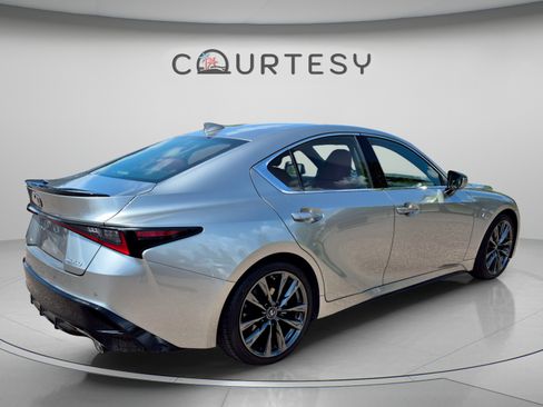 Used 2022 Lexus IS 350 F Sport RWD image 5