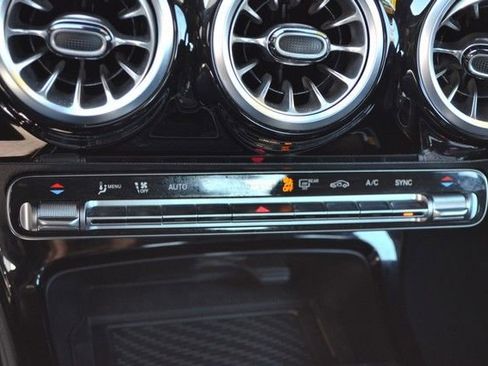 Used 2025 Mercedes-Benz CLA 250 4MATIC image 32