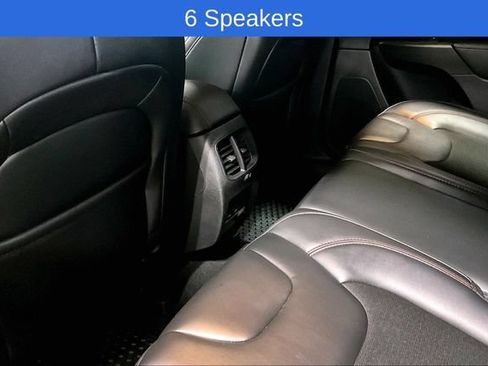 Used 2020 Jeep Cherokee Trailhawk w/ Technology Group AWD/4WD image 13