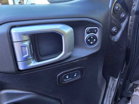 Used 2020 Jeep Wrangler Unlimited Rubicon image 23