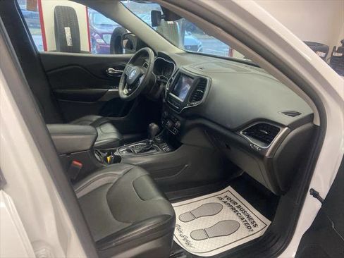 Certified 2022 Jeep Cherokee Latitude Lux w/ Sun & Sound Group image 20