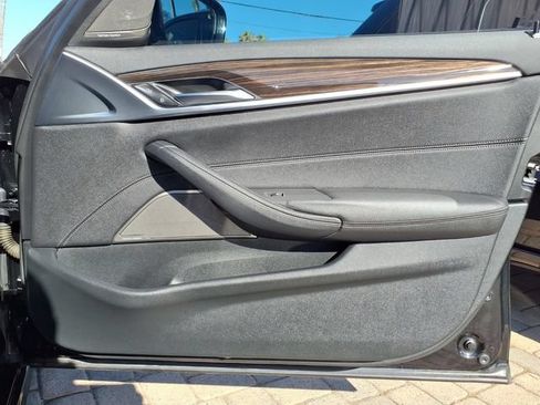 Used 2022 BMW 540i w/ M Sport Package RWD image 28