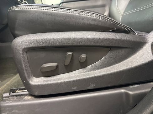 Used 2016 GMC Yukon Denali w/ Open Road Package image 26