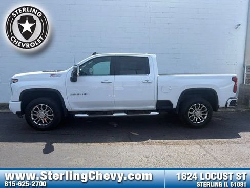 Used 2026 Chevrolet Silverado 2500 LT w/ Z71 Chrome Sport Edition AWD/4WD image 31