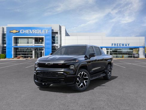 New 2024 Chevrolet Silverado EV RST image 8