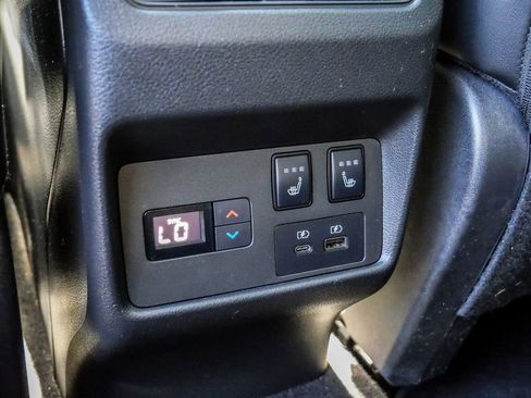 Used 2023 Nissan Rogue Platinum w/ Platinum Premium Package FWD image 28