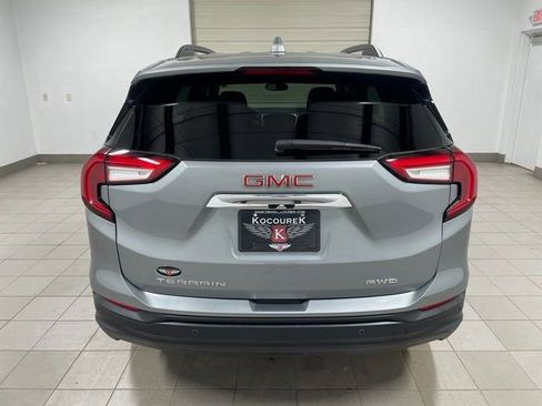 Used 2024 GMC Terrain SLE w/ Driver Convenience Package AWD/4WD image 5