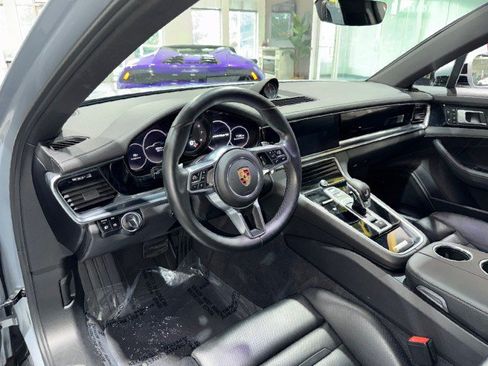 Used 2018 Porsche Panamera RWD image 7
