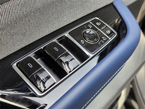 New 2026 Cadillac Vistiq Premium Luxury w/ LPO, Floor Liner Package image 20