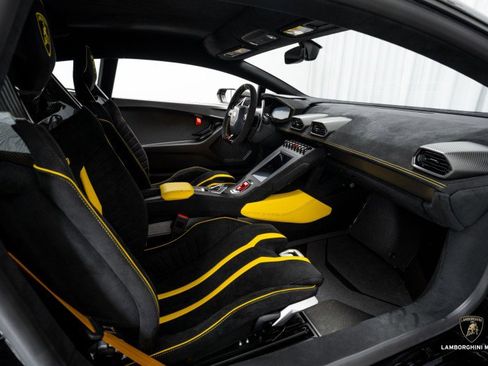 Used 2024 Lamborghini Huracan STO image 49