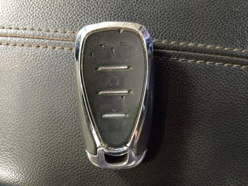 Used 2018 Chevrolet Equinox LT image 32