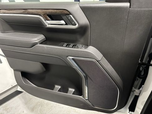 New 2026 GMC Sierra 1500 Elevation image 11