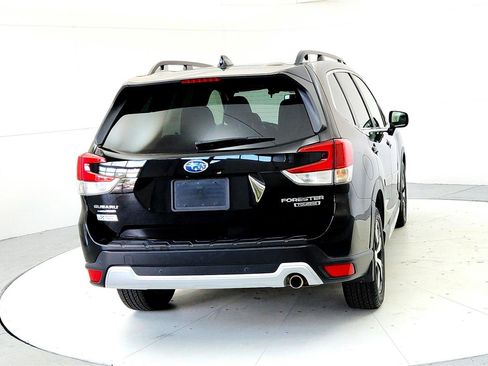 Used 2020 Subaru Forester Touring image 5