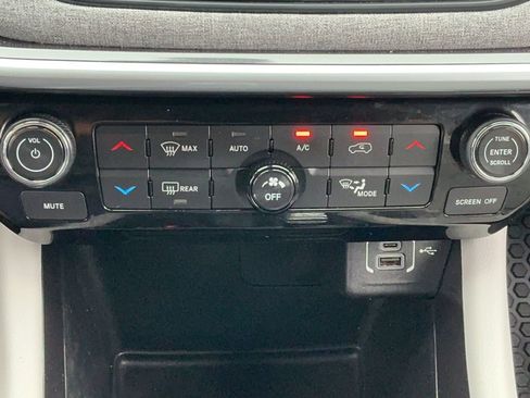 Used 2022 Jeep Compass Latitude w/ Convenience Group AWD/4WD image 25