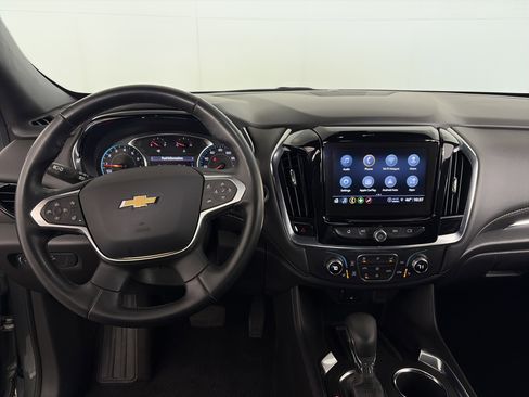 Used 2023 Chevrolet Traverse LT AWD/4WD image 3