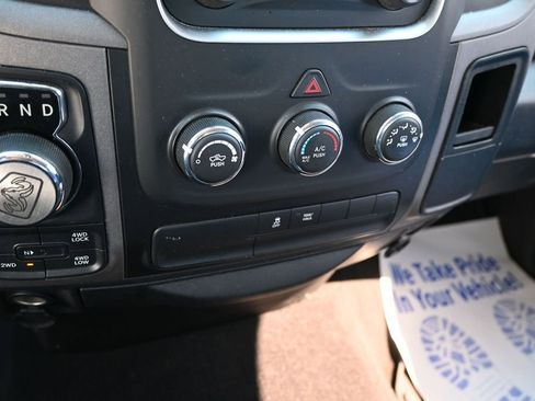 Used 2017 RAM 1500 Express w/ Express Value Package AWD/4WD image 40