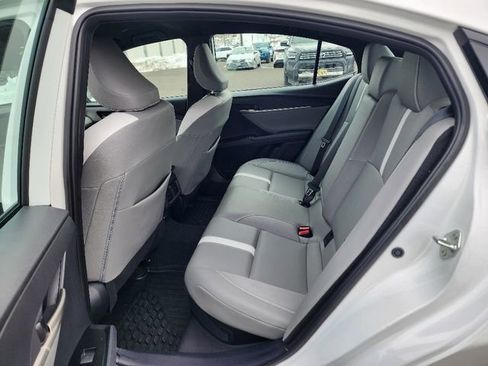 Used 2025 Toyota Camry SE w/ Convenience Package image 22