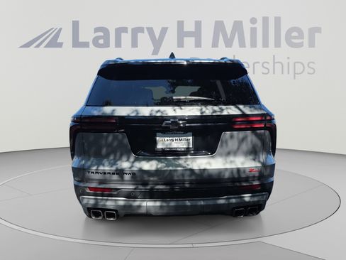 Used 2024 Chevrolet Traverse Z71 w/ Enhanced Driving Package AWD/4WD image 4