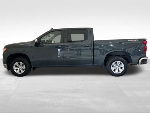 Used 2025 Chevrolet Silverado 1500 LT image 2