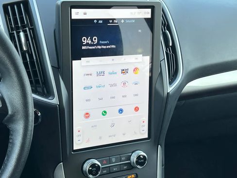 Used 2024 Ford Edge SEL image 19