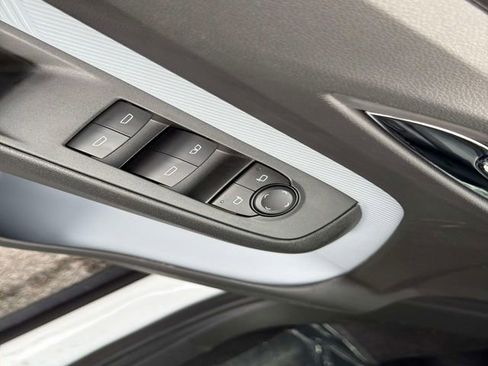 New 2027 Chevrolet Bolt LT w/ Comfort Package image 18