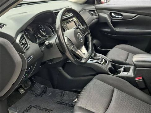 Used 2020 Nissan Rogue SV FWD image 10