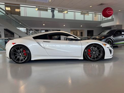 Used 2020 Acura NSX image 2