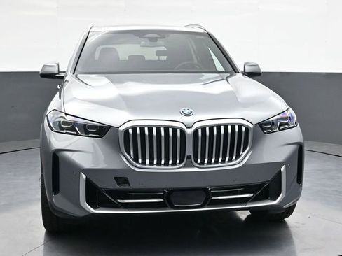 Used 2026 BMW X5 xDrive50e w/ Climate Comfort Package image 11