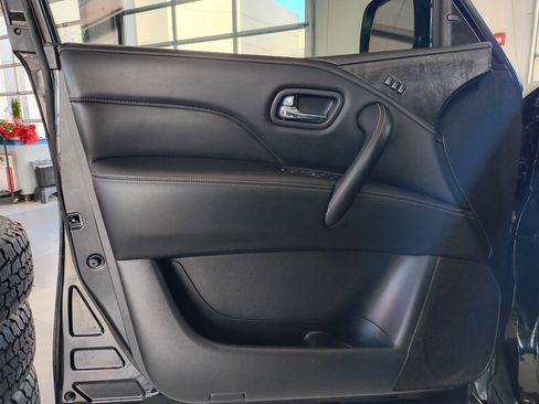 Used 2021 INFINITI QX80 Luxe image 12