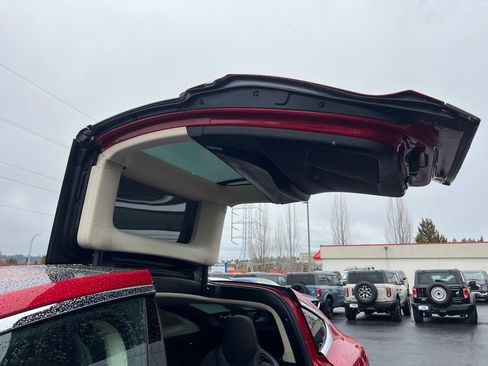 Used 2016 Tesla Model X 90D image 20