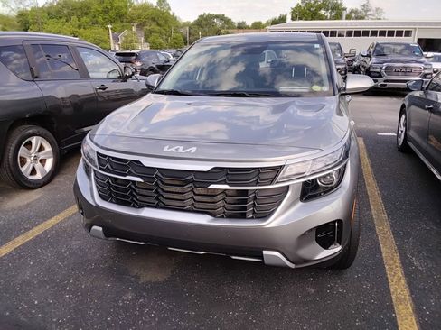 Used 2024 Kia Seltos LX AWD/4WD image 12