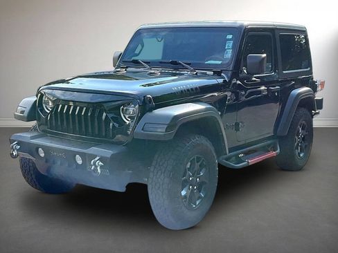 Used 2021 Jeep Wrangler Sport AWD/4WD image 3