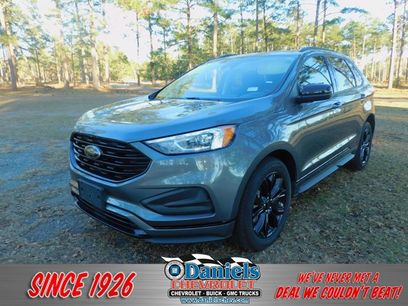 Used 2022 Ford Edge SE w/ Black Appearance Package