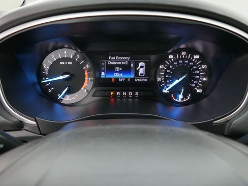 Used 2015 Ford Fusion SE w/ Equipment Group 201A image 18