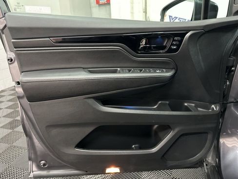 Used 2024 Honda Odyssey Touring image 18