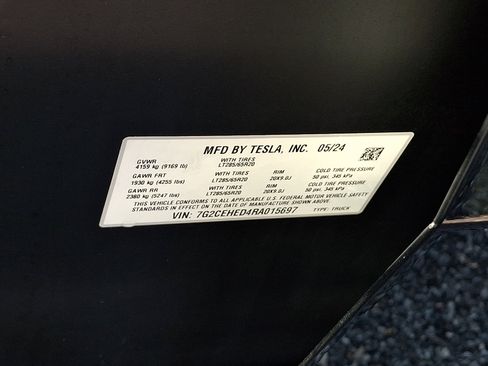 Used 2024 Tesla Cybertruck AWD Crew Cab image 22