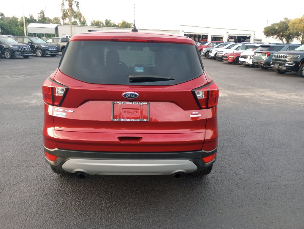 Certified 2019 Ford Escape SE FWD image 6
