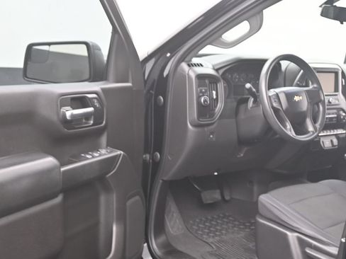 Used 2019 Chevrolet Silverado 1500 Custom w/ Custom Value Package RWD image 11