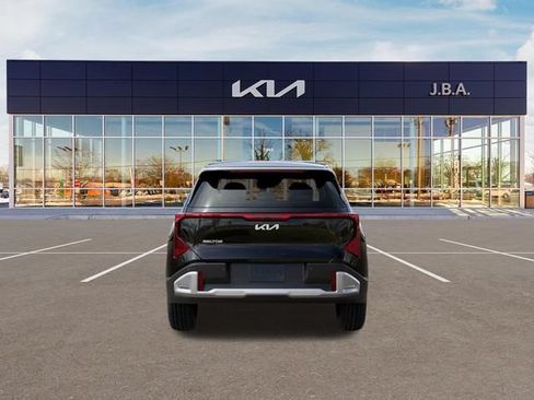 New 2027 Kia Seltos S FWD image 5