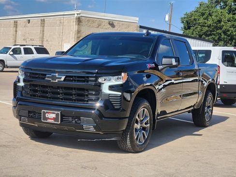Used 2025 Chevrolet Silverado 1500 RST AWD/4WD image 13