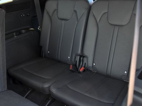 Used 2025 Kia Sorento S w/ Panoramic Sunroof Package FWD image 45