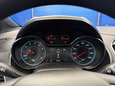 Used 2018 Chevrolet Cruze LT w/ Convenience Package image 18