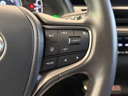 Used 2023 Lexus UX 250h FWD image 25