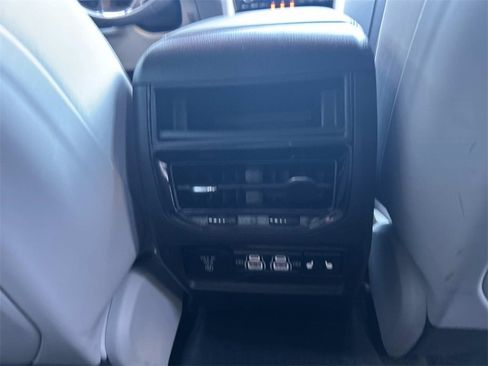 Used 2022 Jeep Grand Cherokee Overland image 17