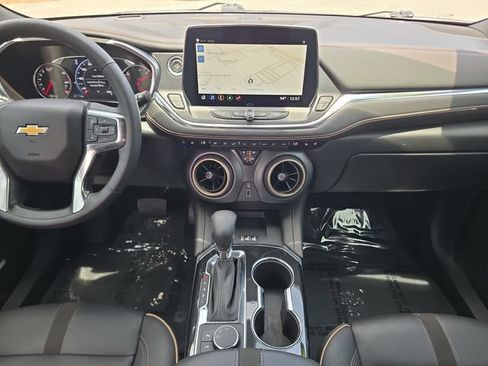 Used 2023 Chevrolet Blazer Premier w/ Enhanced Convenience Package FWD image 11