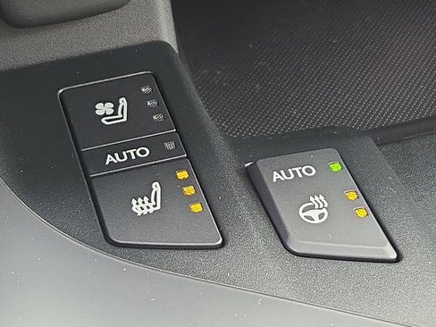 New 2025 Lexus LX 600 4WD w/ Luxury Package image 17