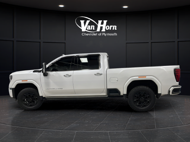 Used 2024 GMC Sierra 3500 Denali Ultimate AWD/4WD image 4