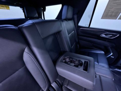 Used 2022 Chevrolet Tahoe Z71 w/ Luxury Package AWD/4WD image 32