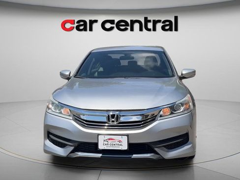 Used 2017 Honda Accord LX image 8
