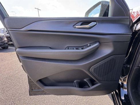 New 2025 Jeep Grand Cherokee Altitude image 26